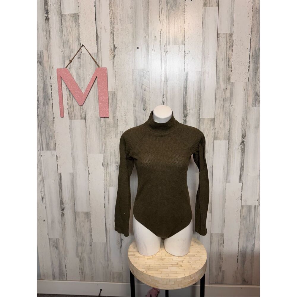 Hem & Thread Olive Green Waffle Knit Mock Neck Bodysuit Women’s Medium